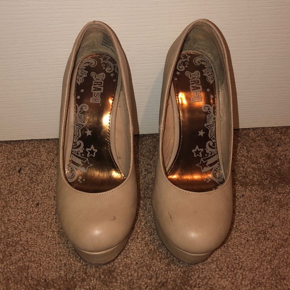 Heels - Picture 2 of 3